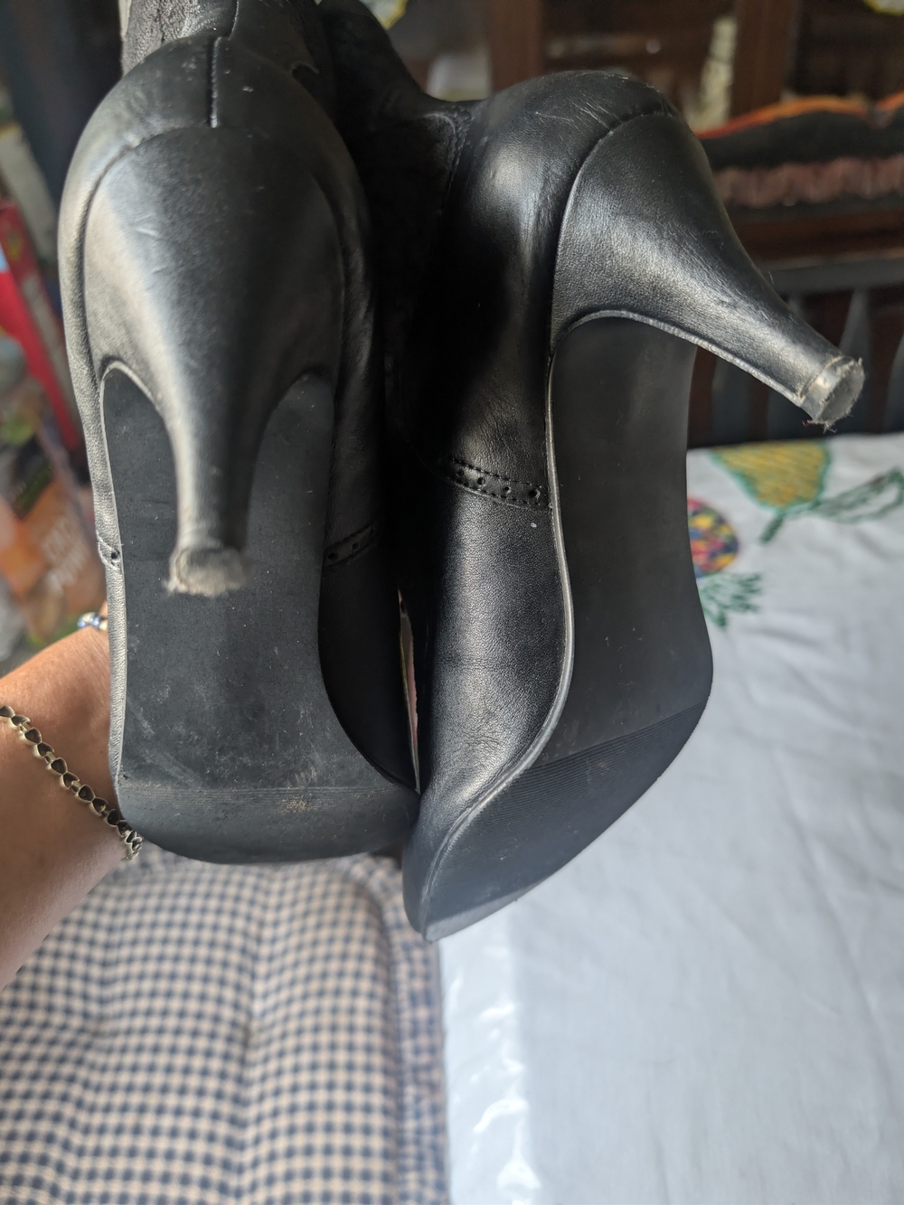 Dingo Women's Black Lace-Up Pointed Toe Boots - Picture 7 of 8
